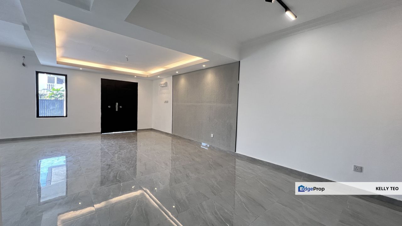 Taman Bayu Perdana Klang Double Storey Terraace House Well renovated, Selangor, Klang