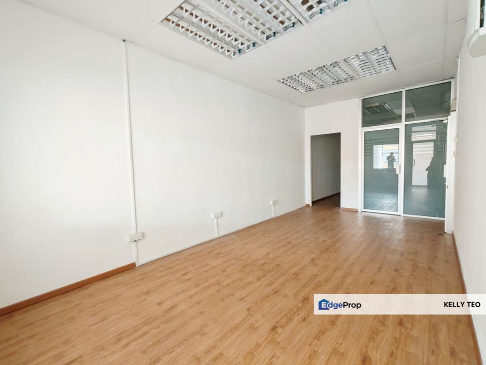 Bayu Tinggi Klang Office for rent Partial Furnish Nice Condition, Selangor, Klang