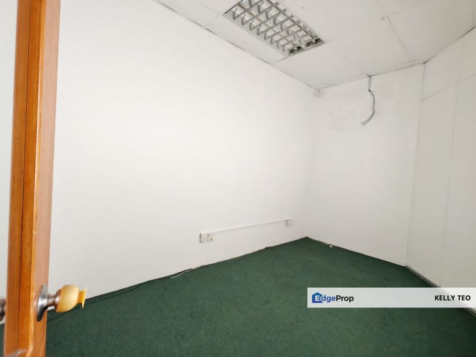 Bayu Tinggi Klang Office for rent Partial Furnish Nice Condition, Selangor, Klang