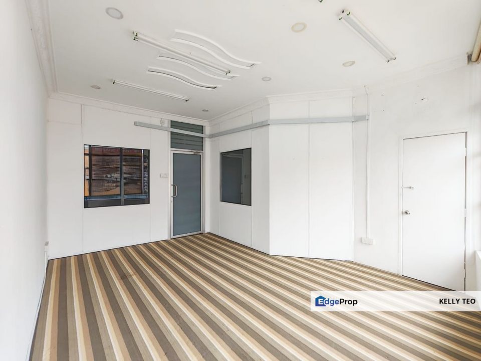 Bayu Tinggi Klang Office for rent Partial Furnish Nice Condition, Selangor, Klang