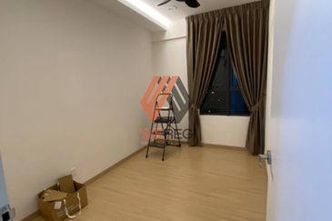 Gravit8 @ Klang South