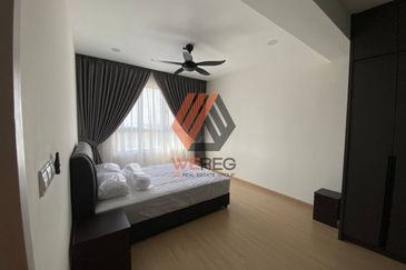 Gravit8 @ Klang South