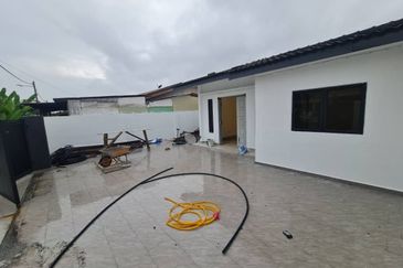 Taman Tepi Sungai ( Taman Teluk Pulai Indah )