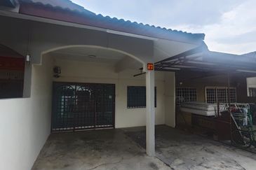 Taman Tepi Sungai ( Taman Teluk Pulai Indah )