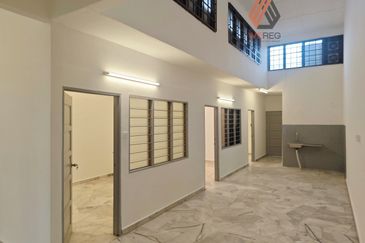 Taman Tepi Sungai ( Taman Teluk Pulai Indah )