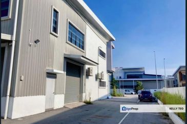 Gateway 16, Bandar Bukit Raja