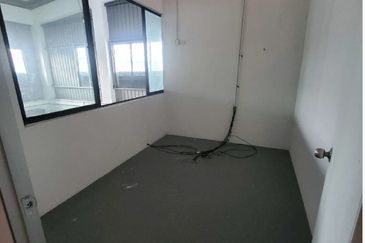 Gateway 16, Bandar Bukit Raja