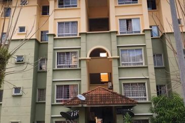 Apartment Dewi, Astana Alam, Puncak Alam