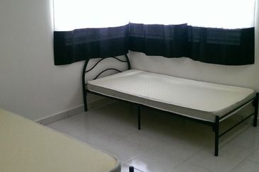 Residensi Warnasari 2