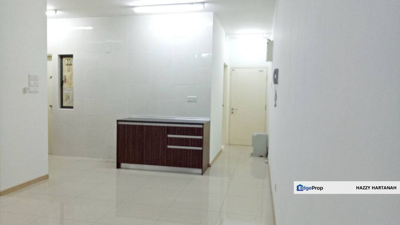 Vista Alam Facing Hospital Avisenna, Selangor, Shah Alam