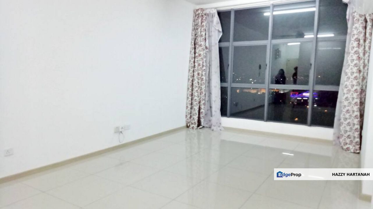 Vista Alam Facing Hospital Avisenna, Selangor, Shah Alam