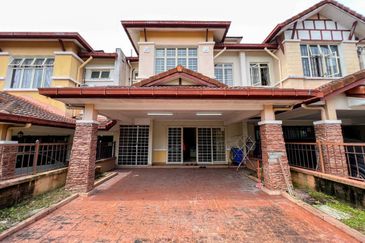 2 storey terrace facing open, Bukit Jelutong