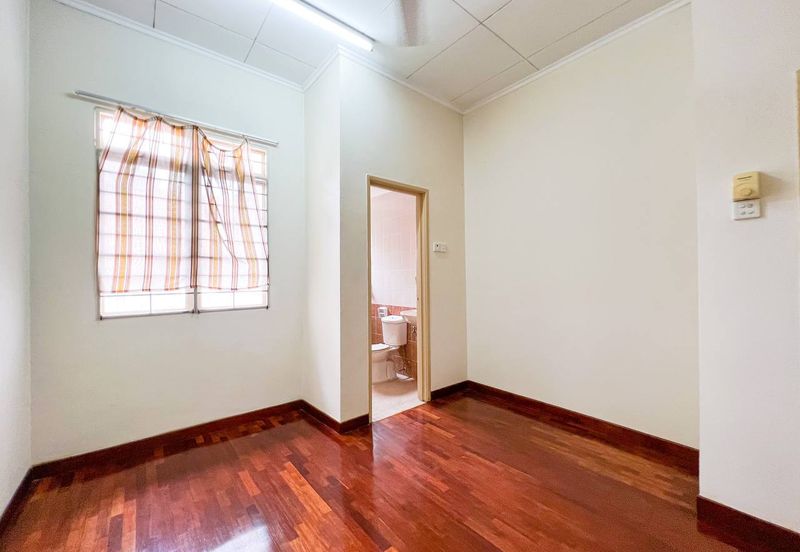 2 storey terrace facing open, Bukit Jelutong