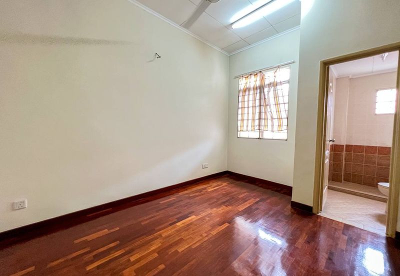 2 storey terrace facing open, Bukit Jelutong