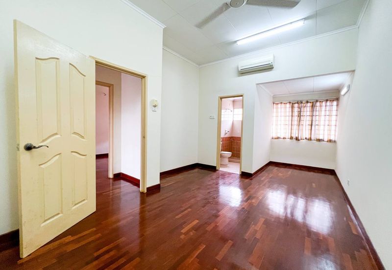 2 storey terrace facing open, Bukit Jelutong