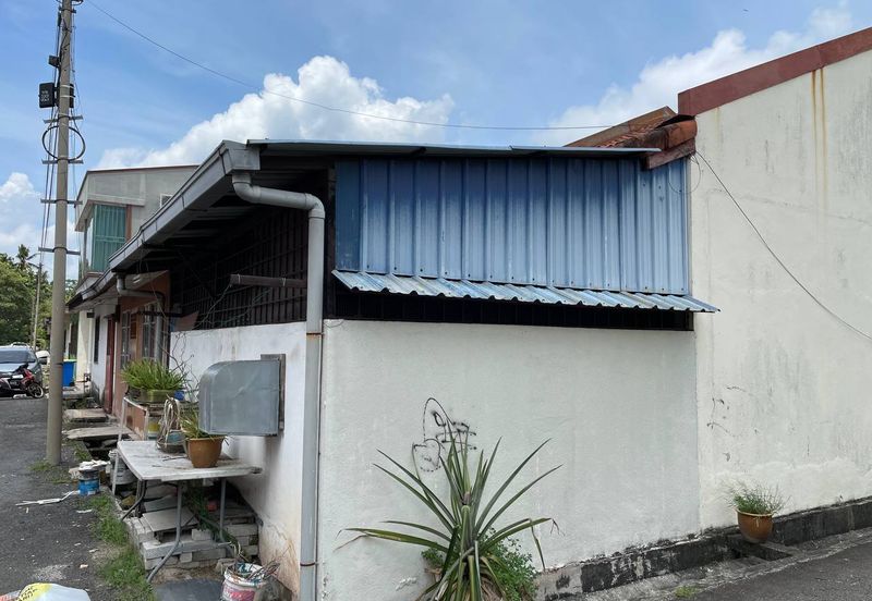 Jalan Teluk Panglima Garang 28/1