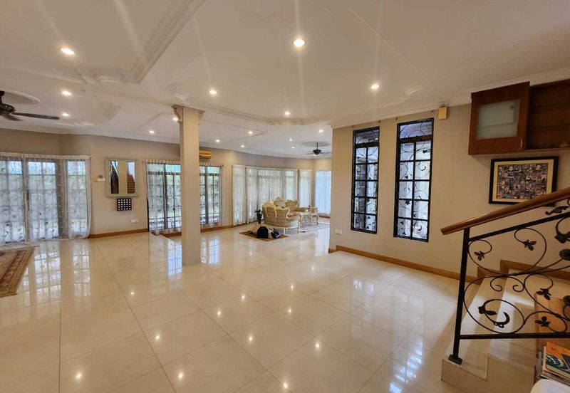 Banglo 2 tingkat 10,500 sqft , dekat masjid, Puncak Alam