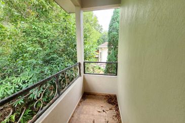 Banglo 2 tingkat 10,500 sqft , dekat masjid, Puncak Alam