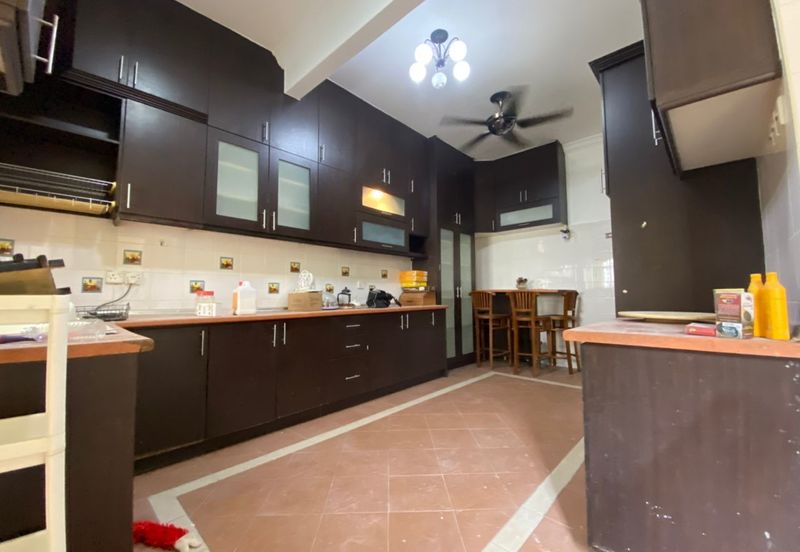 Pusat Bandar Putra Permai