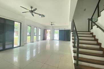 2.5 storey Corner Superlink, REIKA, USJ Height, Subang Jaya