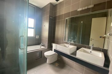 2.5 storey Corner Superlink, REIKA, USJ Height, Subang Jaya