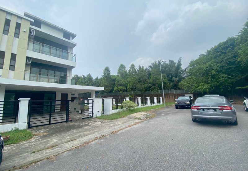 2.5 storey Corner Superlink, REIKA, USJ Height, Subang Jaya