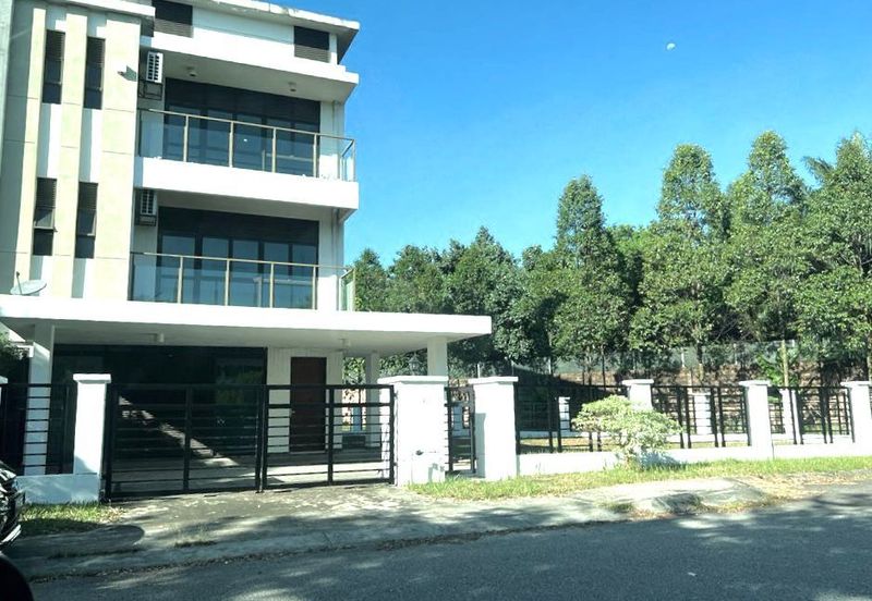 2.5 storey Corner Superlink, REIKA, USJ Height, Subang Jaya