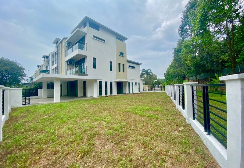 2.5 storey Corner Superlink, REIKA, USJ Height, Subang Jaya