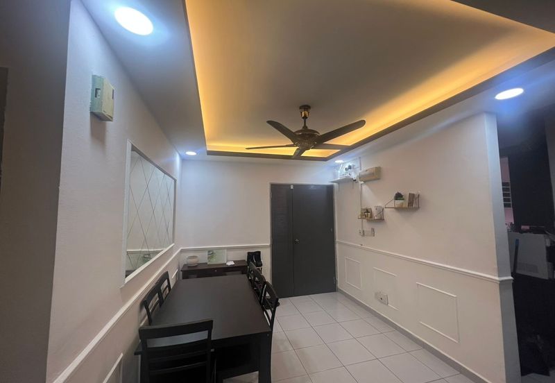 Residensi Laguna Biru 2