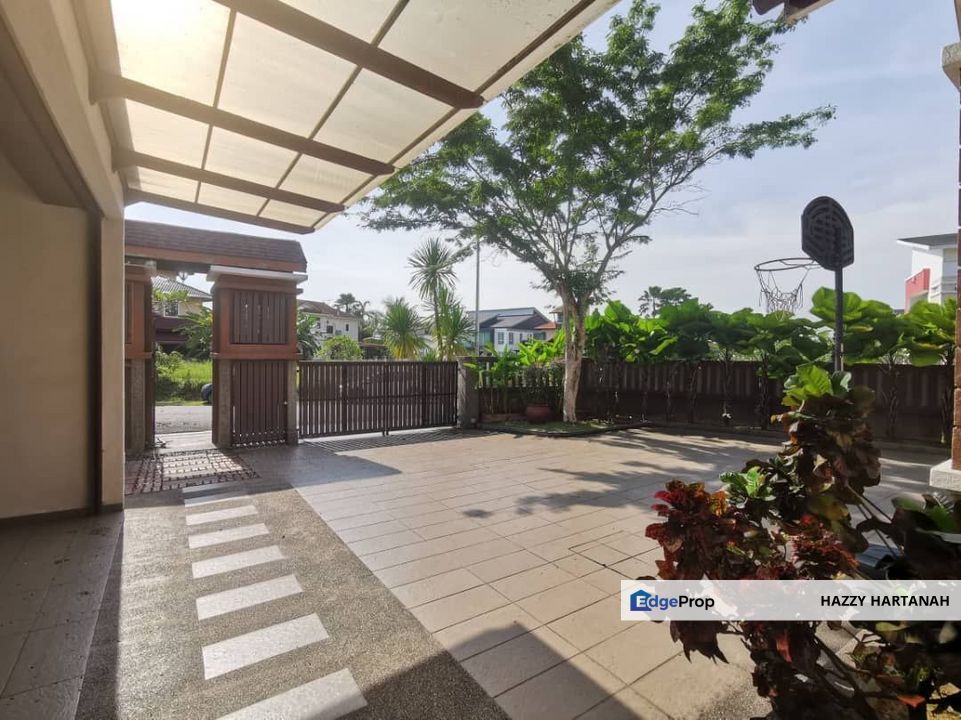 Single storey Bungalow Tropicanal Concept with swimming pool, Seksyen 7, Shah Alam, Selangor, Shah Alam