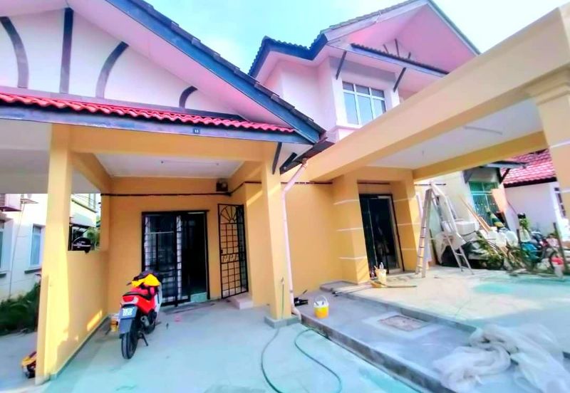 Semi D cluster below market value. Untung RM50k. Puncak Alam