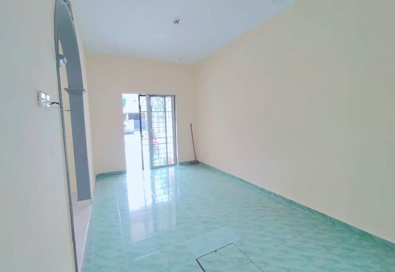 Semi D cluster below market value. Untung RM50k. Puncak Alam