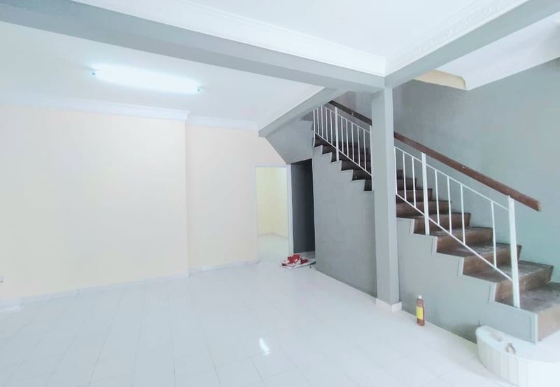 Semi D cluster below market value. Untung RM50k. Puncak Alam