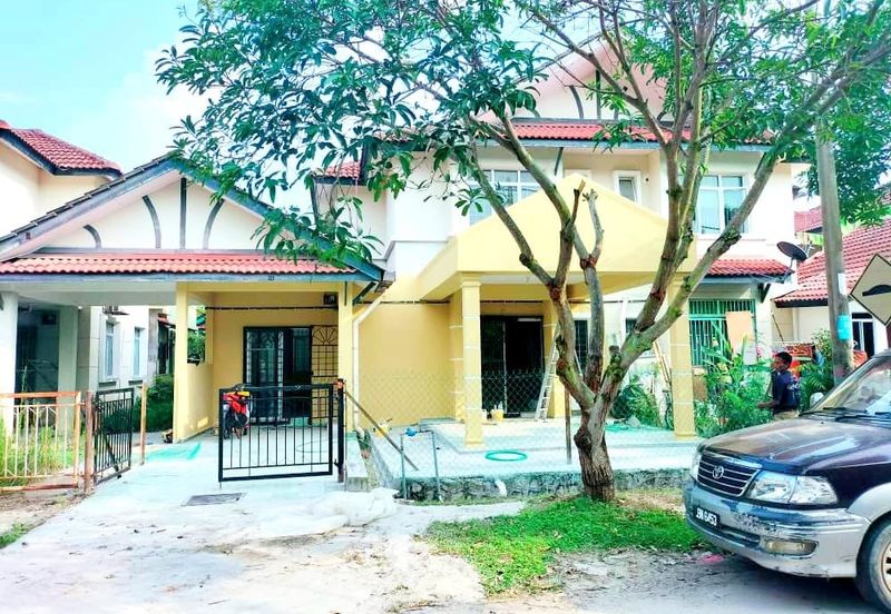 Semi D cluster below market value. Untung RM50k. Puncak Alam