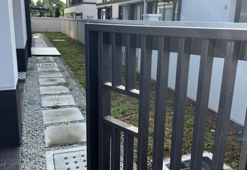 Hevea Elmina Gardens