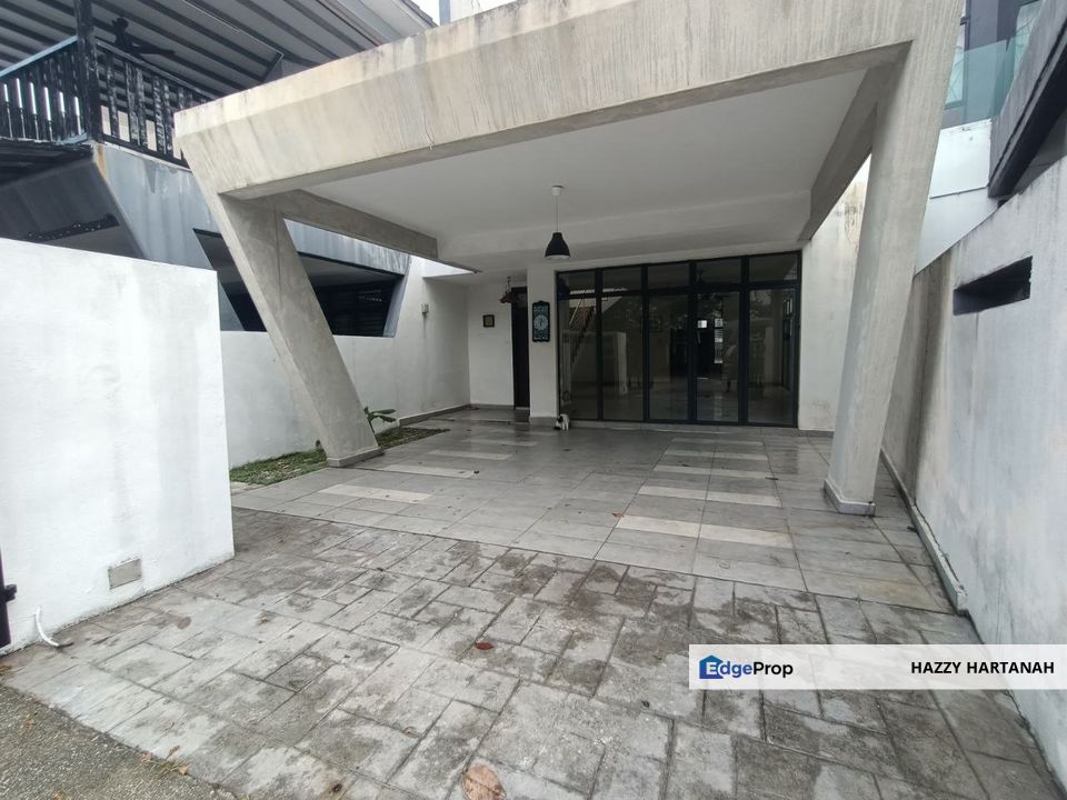 2 Storey Superlink, Laman Glenmarie, Endlot, Freehold, Shah Alam., Selangor, Glenmarie