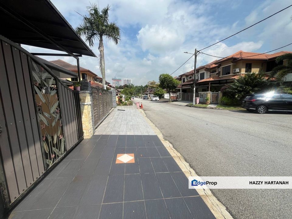 Renovated Double Storey Terrace, Seksyen 11, Bayu Damansara, Kota Damansara. Gated & Guarded, Selangor, Kota Damansara