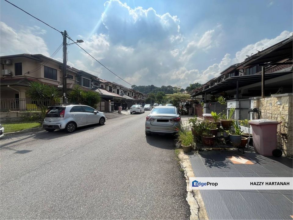 Renovated Double Storey Terrace, Seksyen 11, Bayu Damansara, Kota Damansara. Gated & Guarded, Selangor, Kota Damansara