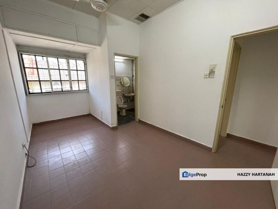 USJ 3, Subang Jaya.. Double Storey House, Gated & Guarded Area. Facing Open FOR SALE!, Selangor, Subang Jaya