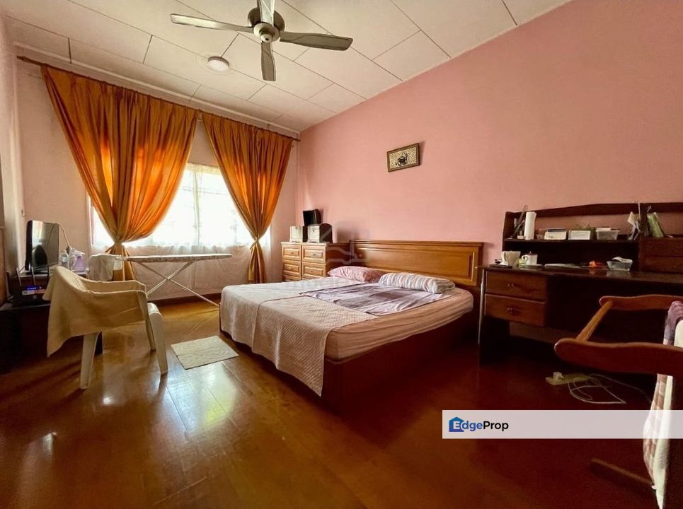 Bukit Jelutong Jalan Kubah, Teres 2 tingkat,. Luas  22 × 100 sqft for SALE!, Selangor, Bukit Jelutong