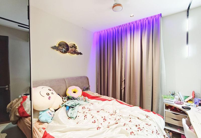 The Mulia Residences Cyberjaya. RENOVATED . 3 Storey  Terrace House. 22x70, Freehold. srata. for sale.