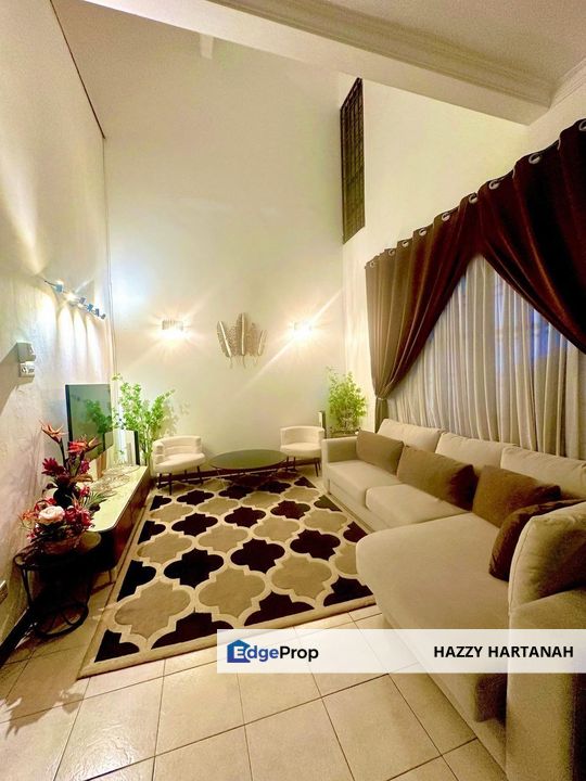 Jalan Rabung Bukit Jelutong, Beautiful Renovated 2 Storey 22x75 Intermediate Terrace, , FOR SALE. , Selangor, Shah Alam