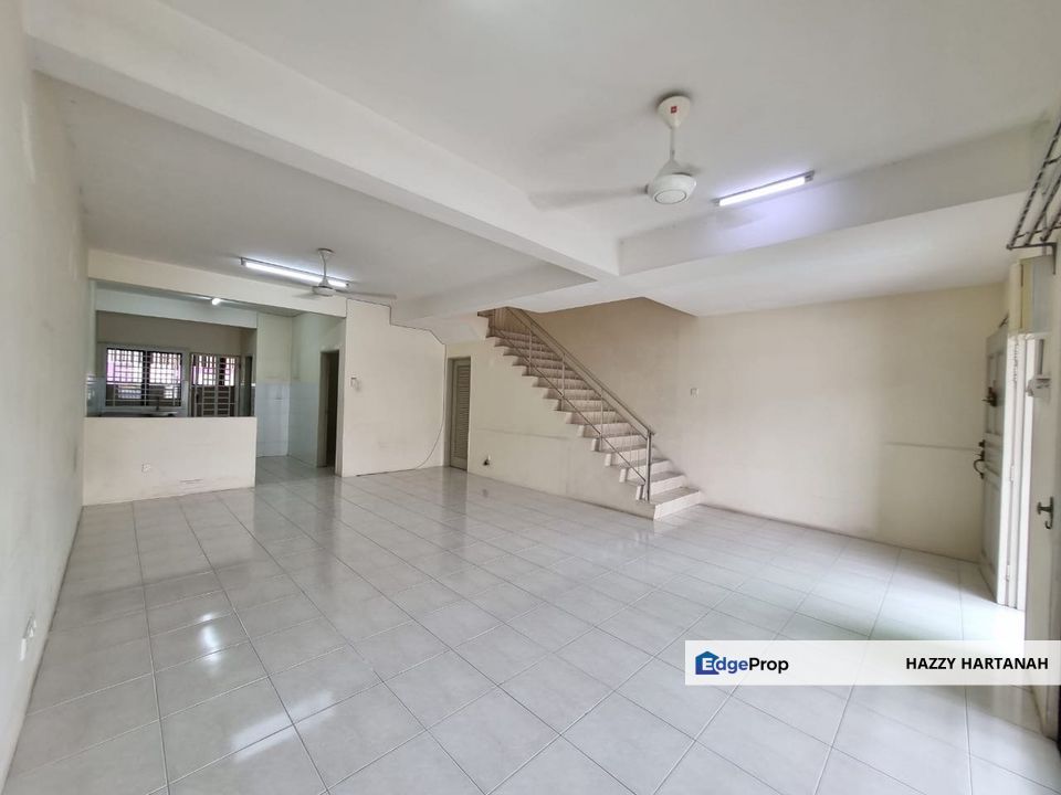 Teres 2 tingkat, Bukit Saujana 1, Saujana Utama, Sungai Buloh. Tanah tinggi. Bebas banjir. untuk dijual. / for sale, Selangor, Sungai Buloh