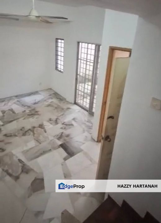 Puncak Alam. Teres 2 tingkat. Facing Open, baru cat. for sale. Murah dan berbaloi., Selangor, Bandar Puncak Alam