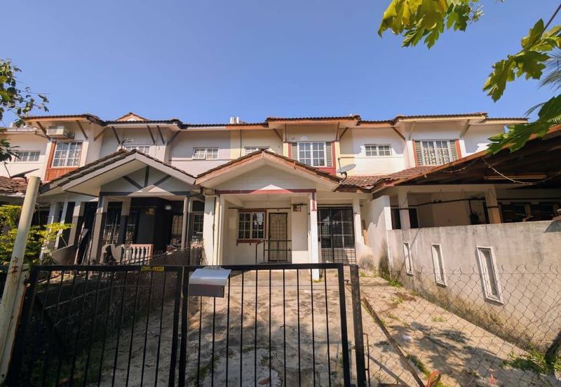 Persiaran Puncak Alam 2 