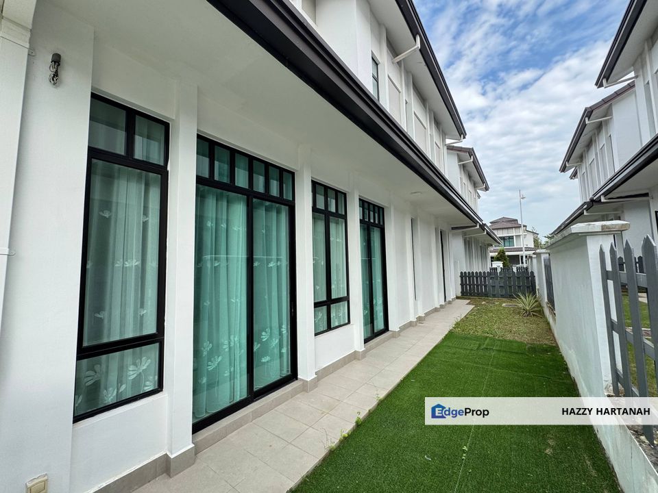 FOR SALE: SEMI-D CLUSTER ECO MAJESTIC, Semenyih, Freehold. 32x70, Facing south. , Selangor, Semenyih