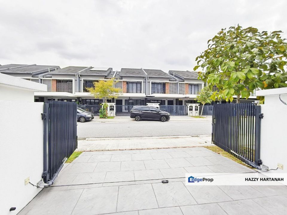 Elmina Greeen 3 Elmina Shah Alam. RENOVATED Double Storey House. Land Area : 20 x 80 sqft. Freehold, FOR SALE, Selangor, Sungai Buloh