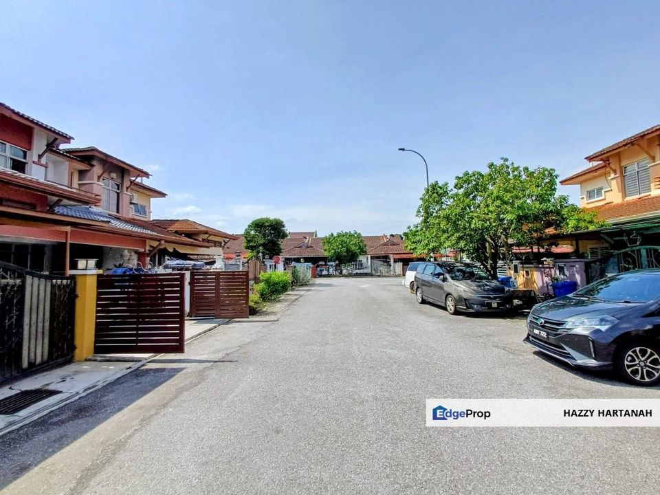 𝗗𝗜𝗦𝗞𝗔𝗨𝗡 𝗥𝗠𝟳𝟬𝗞!. A𝗹𝗮𝗺 𝗜𝗻𝗱𝗮𝗵, 𝗦𝗲𝗸𝘀𝘆𝗲𝗻 𝟯𝟯, 𝗦𝗛𝗔𝗛 𝗔𝗟𝗔𝗠, 𝗧𝗘𝗥𝗘𝗦 𝟮 𝗧𝗜𝗡𝗚𝗞𝗔𝗧 𝗥𝗘𝗡𝗢𝗩𝗔𝗧𝗘𝗗 – for sale., Selangor, Shah Alam