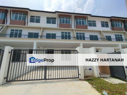 NEW 3 Storey House, Kundang Jaya, Taman Scientex Kundang, Selangor, Rawang