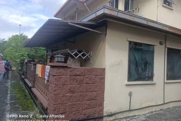 Facing open, End lot 2 storey, Jalan Arca Bukit Jelutong Timur